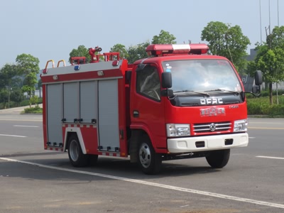 藍牌消防車—東風單排水罐消防車